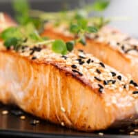 Easy & Healthy Sesame-Crusted Salmon